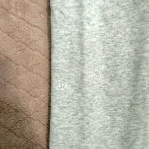 Lululemon heather grey skuba joggers size 2!!! in very good condition